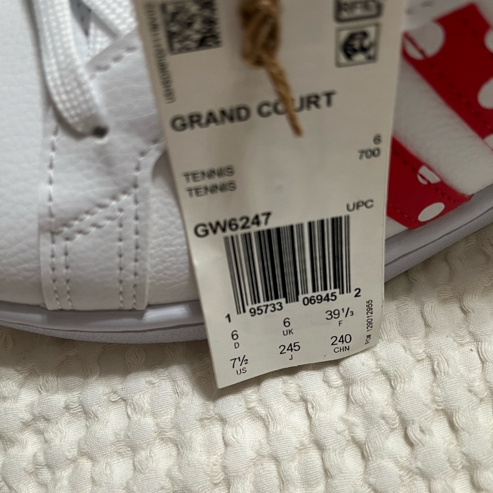 Adidas X Disney White and Red Minnie Mouse Grand base Sneakers - Picture 2 of 8